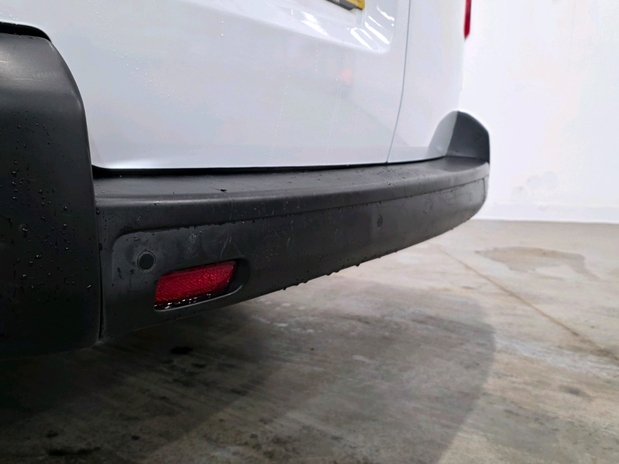 Vauxhall Vivaro VIVARO L2 DIESEL 2900 1.5d 100PS Dynamic H1 Van 8