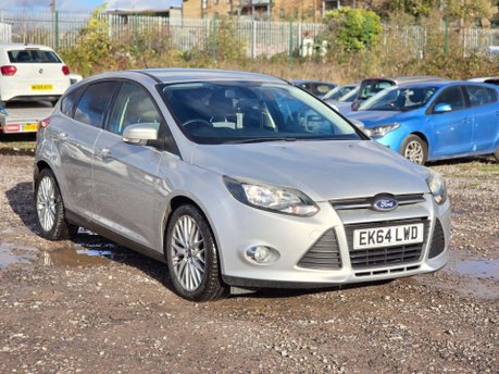Ford Focus 1.6 Zetec Navigator Hatchback 5dr Petrol Powershift Euro 5 (125 ps) 7