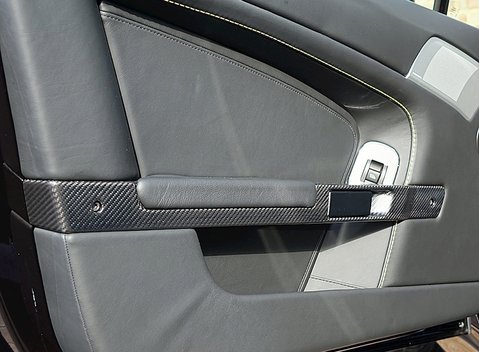 Aston Martin V12 Vantage Roadster 7