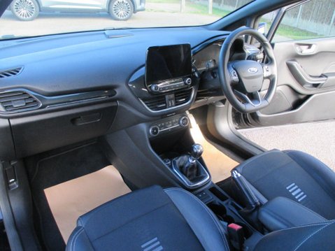 Ford Fiesta 1.0T EcoBoost ST-Line X Euro 6 (s/s) 3dr 16