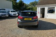 Ford Fiesta TITANIUM.. 1 PREVIOUS KEEPER.. 4 SERVICES.. STUNNING EXAMPLE 8