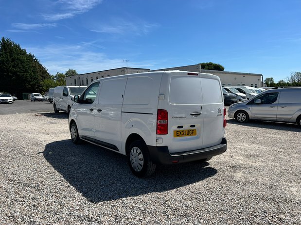 Citroen Dispatch MWB L2H1 Low Roof Enterprise 3100 Air Con Nav Sens 8