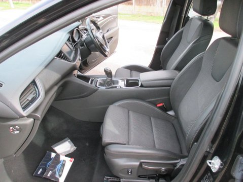 Vauxhall Insignia 2.0 Turbo D BlueInjection SRi VX Line Nav Grand Sport Euro 6 (s/s) 5dr 25