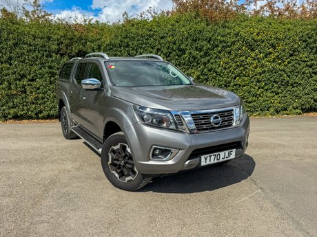Nissan Navara Tekna | Auto | 2.3 LT | Double Cab | Sensors | Camera | EURO 6 | NO VAT