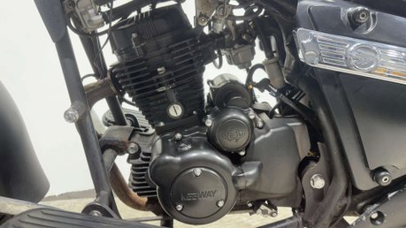 Keeway Superlight 125 2016 10K CRUISER PROJECT BIKE 125CC SPARES OR REPAIR 25