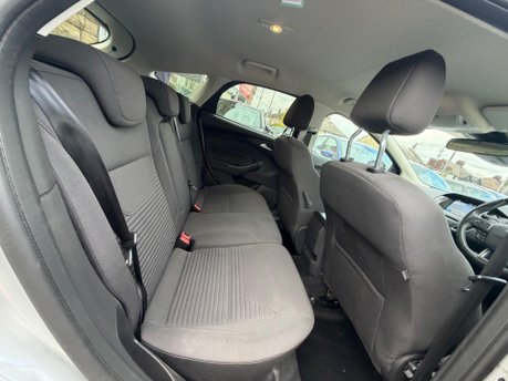 Ford Focus TITANIUM 12