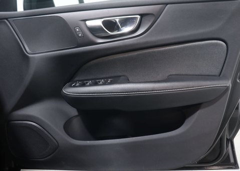 Volvo V60 2.0 V60 R-Design T6 Recharge AWD Auto 4WD 5dr 47