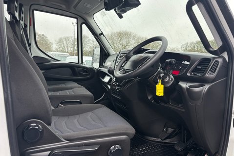 Iveco Daily 70C18D Crew Cab Dropside with Hiab X-Hiduo 062 Crane 20