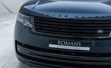Land Rover Range Rover P460e Autobiography LWB 32