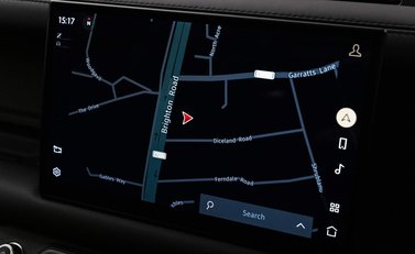 Land Rover Defender V8 15