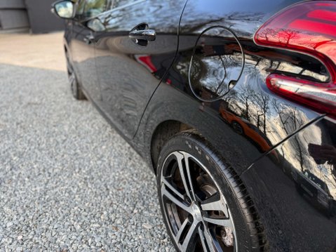Peugeot 208 1.2 208 GT Line S/S 5dr 41