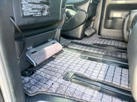 Nissan Elgrand 3.5+HIGHWAY STAR+GRADE 4+WARRANTED MILES 64