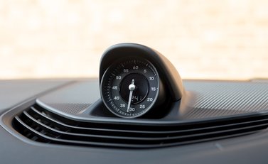 Porsche Taycan Turbo 18