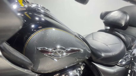 Kawasaki Vulcan 1700 VOYAGER 2010 40K NEW MOT SERVICED LARGE TOURER CRUISER BIKE 25
