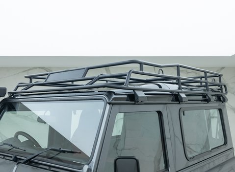 Land Rover Defender 90 Adventure 30