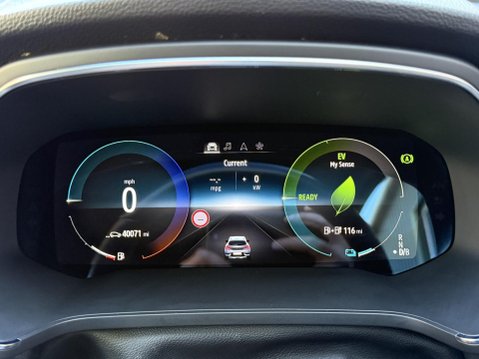 Renault Captur 1.6 E-TECH 9.8kWh E-Tech engineered SUV 5dr Petrol Plug-in Hybrid Auto Euro 27