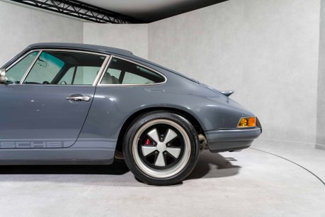 Porsche 911 SINGER 911 SUSSEX COMMISSION. INFORMATION COMING SOON. 10