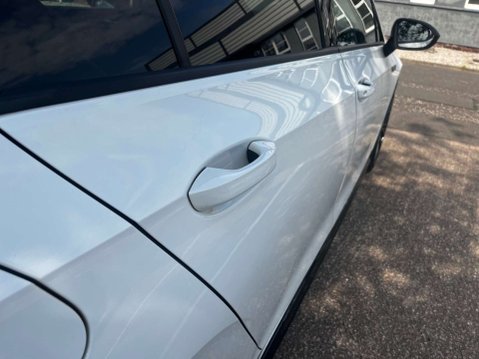 Volkswagen Golf 1.5 Golf R-Line TSi 5dr 53