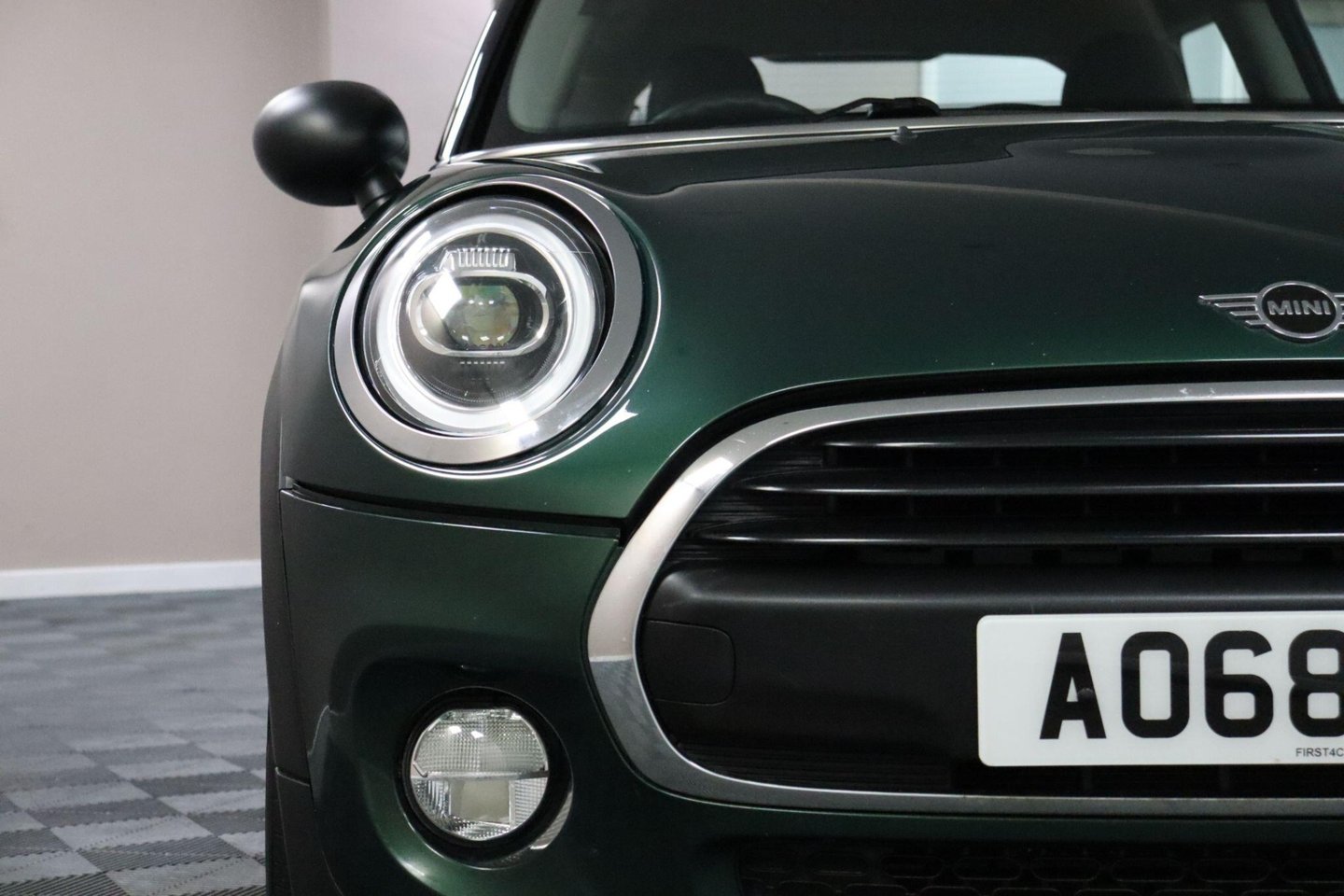 2018 MINI Hatch — image 21
