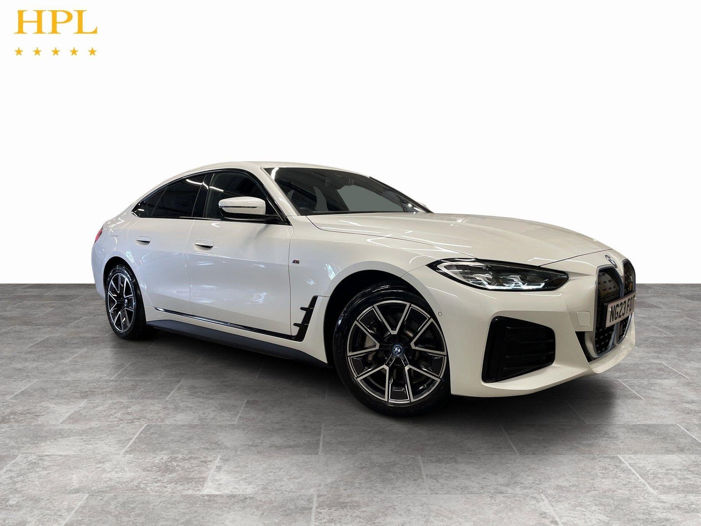 BMW i4 listing photo