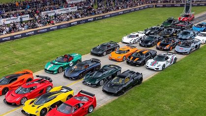 SUPERCAR FEST THE RUNWAY