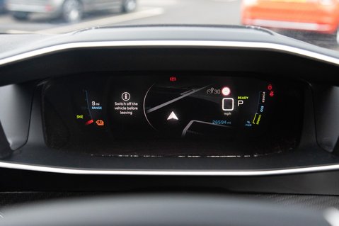 Peugeot 208 GT PREMIUM 16