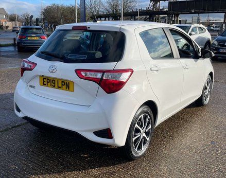 Toyota Yaris 1.5 Yaris Icon Tech VVT-i 5dr 9