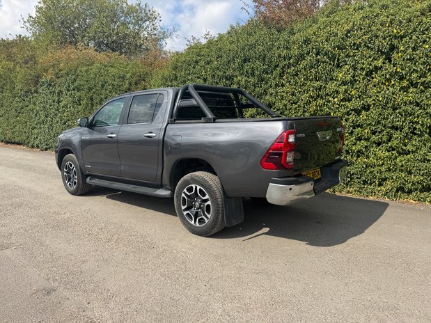 Toyota Hilux Invincible | Auto | 2.4 LT | Double Cab | Camera | Sensors | EURO 6 6