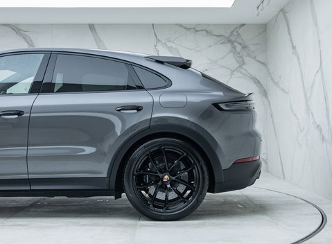 Porsche Cayenne TURBO E-HYBRID GT 42