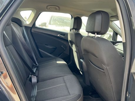 Vauxhall Astra 2.0 Astra SRi CDTi Auto 5dr 10