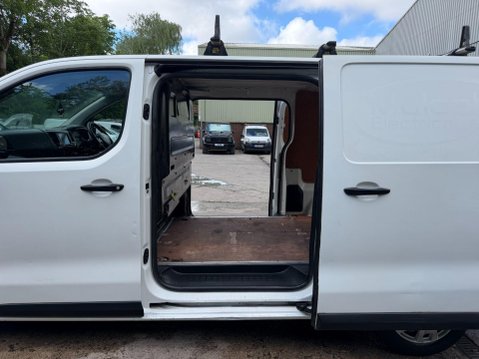 Peugeot Expert 1.6 BlueHDi 1000 Professional Standard Panel Van 6dr Diesel Manual MWB Euro 26