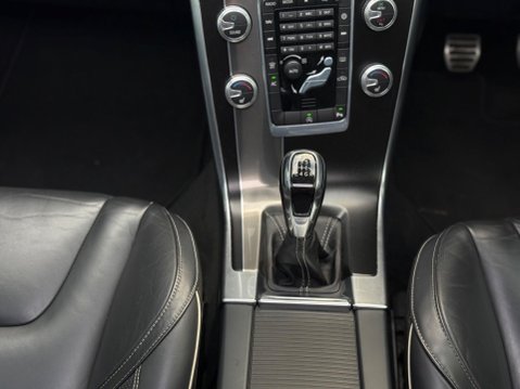 Volvo XC60 2.0 D4 R-Design Lux Nav Euro 6 (s/s) 5dr 56