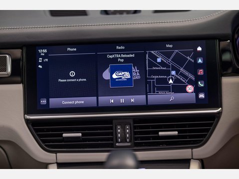 Porsche Cayenne 3.0 V6 E-Hybrid 17.9kWh Platinum Edition TiptronicS 4WD Euro 6 (s/s) 5dr (3 46