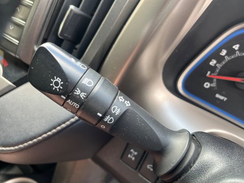 Toyota Rav 4 D-4D INVINCIBLE 21