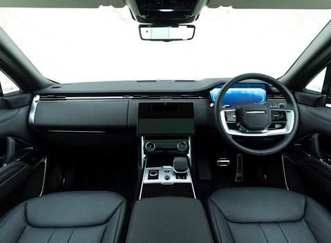 Land Rover Range Rover D350 Autobiography LWB 7 Seater 18