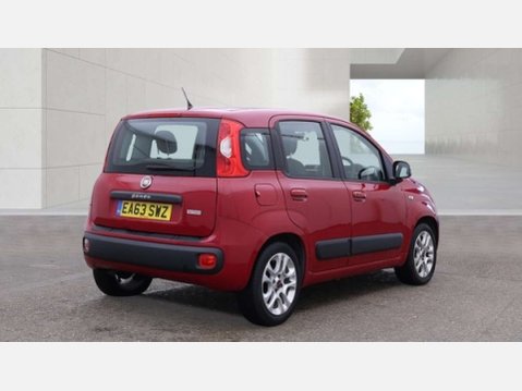 Fiat Panda 0.9 TwinAir Lounge Hatchback 5dr Petrol Dualogic Euro 6 (s/s) (85 bhp) 4