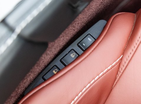 Aston Martin V12 Vantage ROADSTER 32