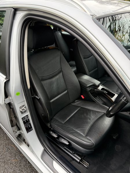 BMW 3 Series 318D EXCLUSIVE EDITION TOURING 21