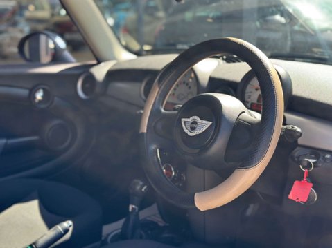 Mini Hatch 1.6 Cooper Auto 3dr 10