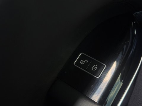 Land Rover Range Rover Sport 3.0 SD V6 Autobiography Dynamic Auto 4WD Euro 6 (s/s) 5dr 66