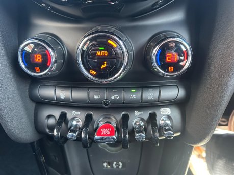 Mini Hatch 2.0 John Cooper Works Euro 6 (s/s) 3dr 27