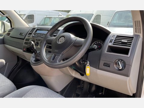 Volkswagen Transporter 2.0 TDI T28 Trendline Panel Van 4dr Diesel Manual L1 H1 (198 g/km, 83 bhp) 24