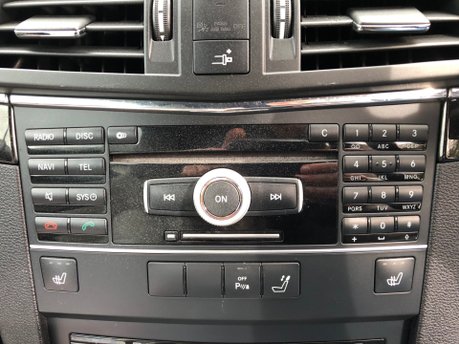 Mercedes-Benz E Class E250 CDI BLUEEFFICIENCY SPORT automatic convertible 34