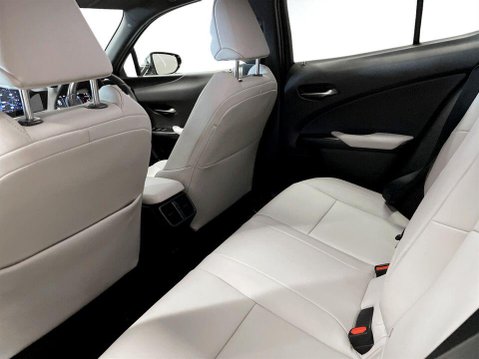 Lexus Ux 2.0 250h F Sport Design SUV 5dr Petrol Hybrid E-CVT Euro 6 (s/s) (184 ps) 20