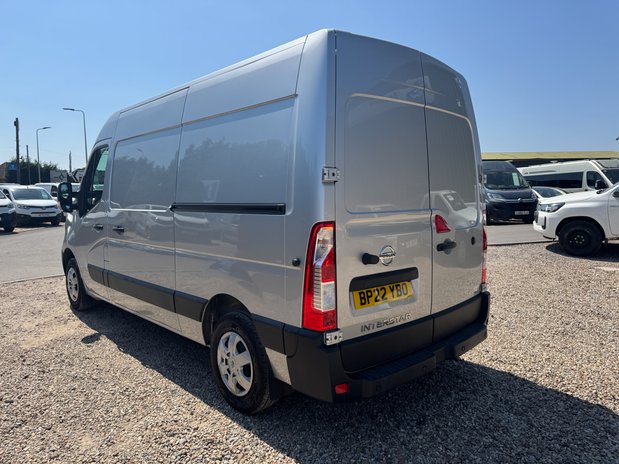 Nissan Interstar MWB L2H2 [SOLD KH] Medium Roof Air Con Nav Sensors EURO 6 10