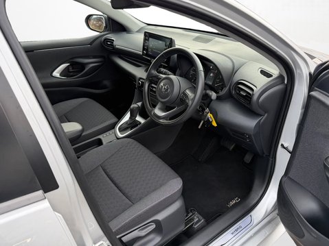 Toyota Yaris 1.5 Hybrid Icon 5dr CVT 19