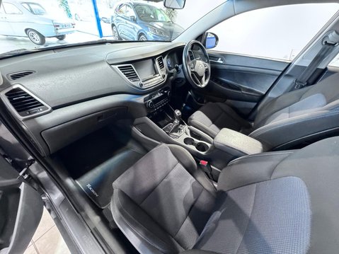 Hyundai TUCSON 1.6 GDi Blue Drive SE Nav Euro 6 (s/s) 5dr 27