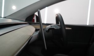 Tesla Model Y LONG RANGE AWD Red Multi Coat Comfort Suspension GROK AI One Owner VAT Q 23