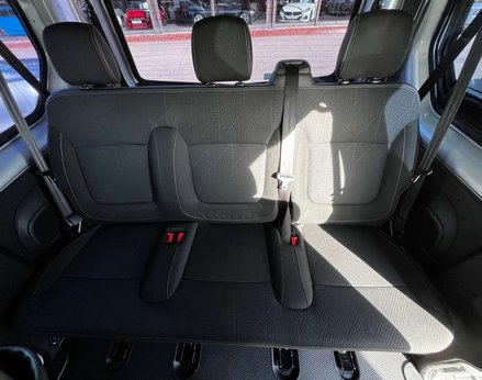 Renault Trafic 2.0 Trafic Sport Energy dCi 5dr 61