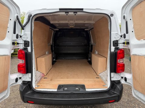 Vauxhall Vivaro 1.5 Turbo D 2900 Dynamic L2 H1 Euro 6 (s/s) 6dr 17